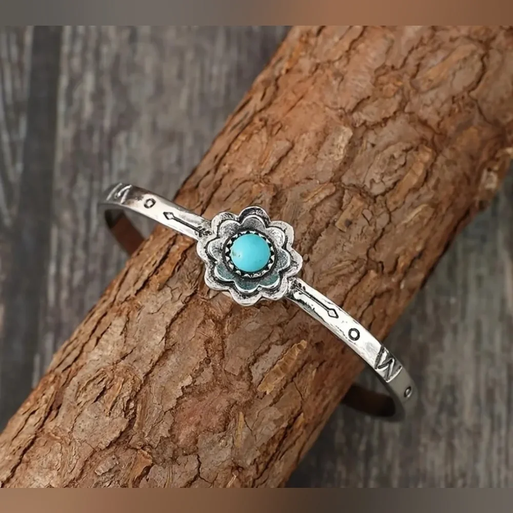 NEW! Silver Floral Bangle with Turquoise Accent NIP